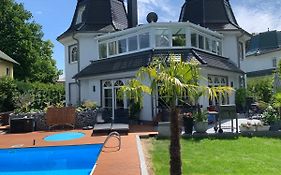 Villa Fallingstar